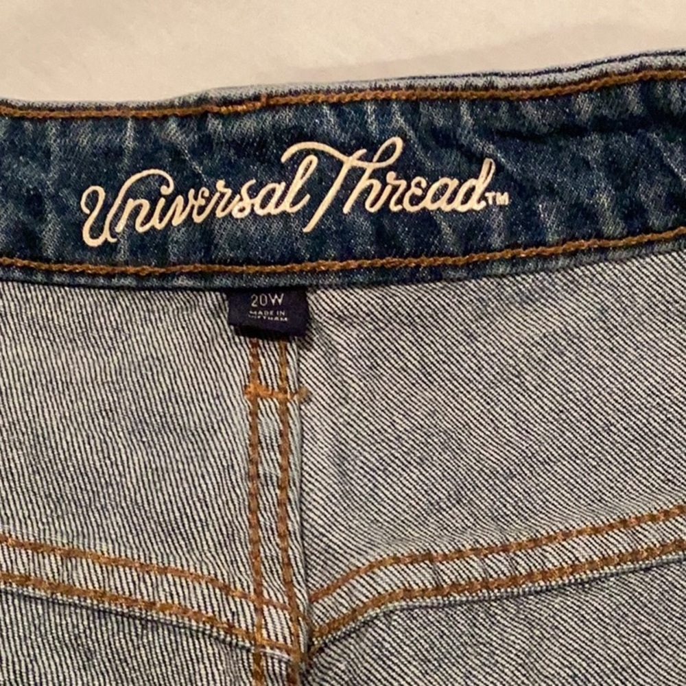 Universal Threads, Distressed Jeans - image 5
